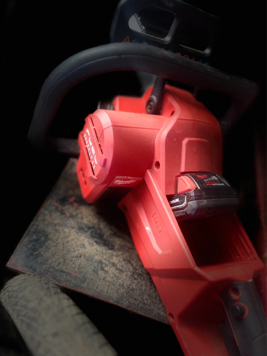Milwaukee M18 FUEL Chainsaw - photo 2