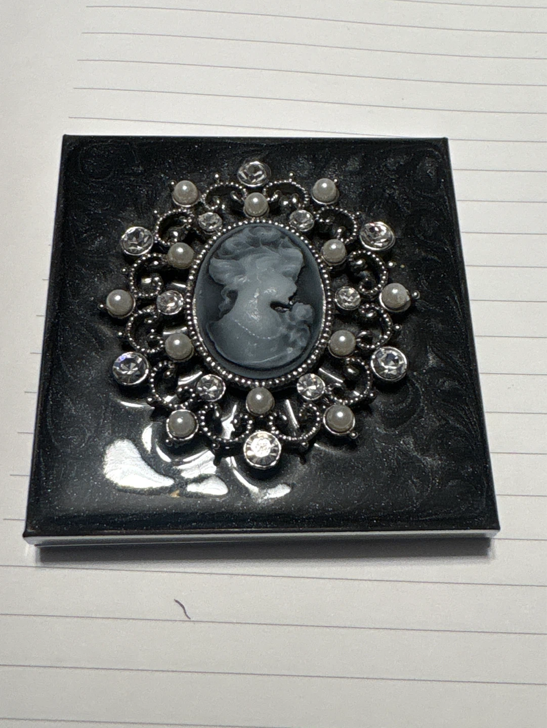 ⚽️Decorative Compact Mirror with Cameo