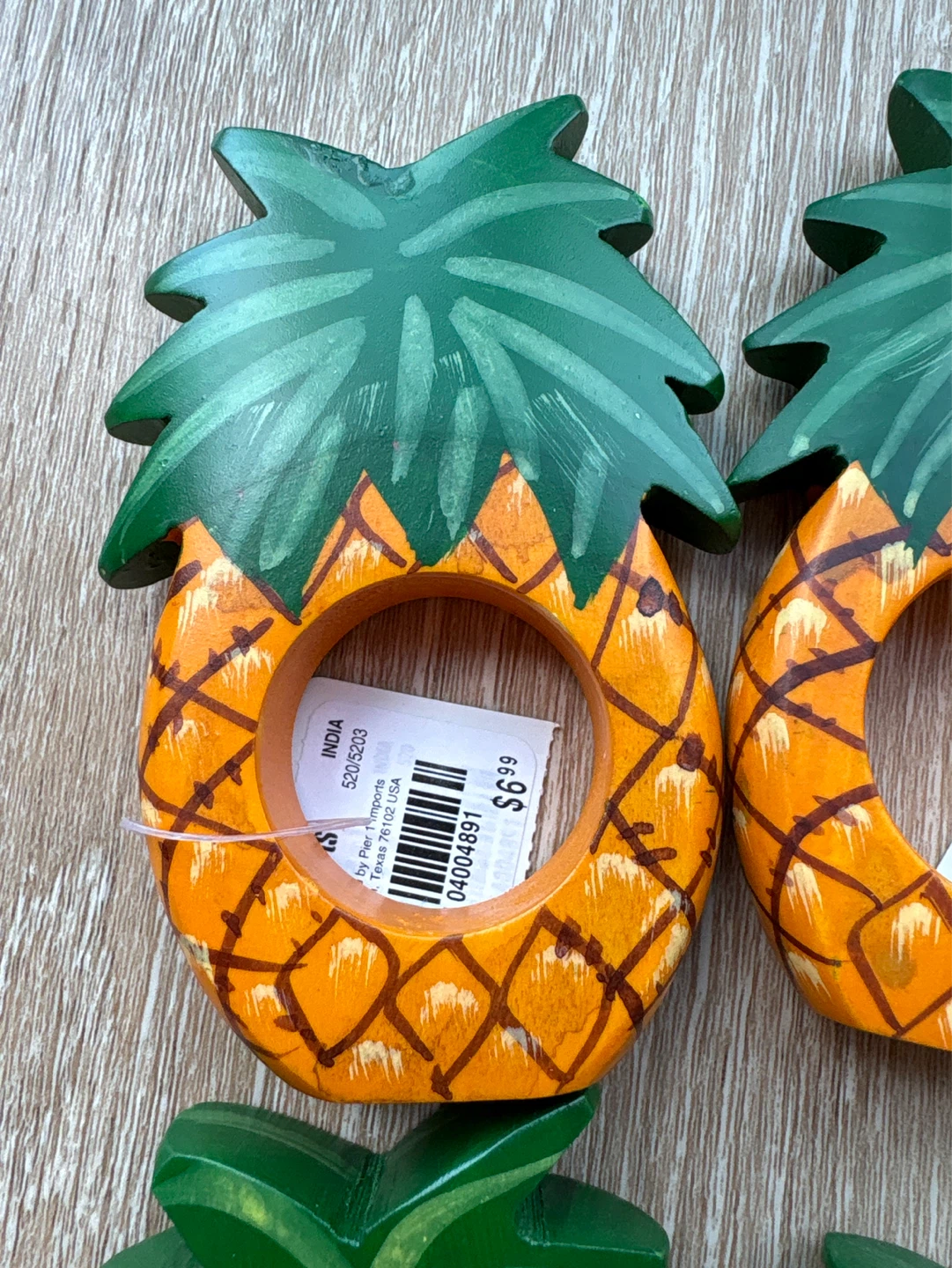 BNWT Pier 1 Imports Toucan & Pineapple Napkin Rings (Set of 8) - photo 3