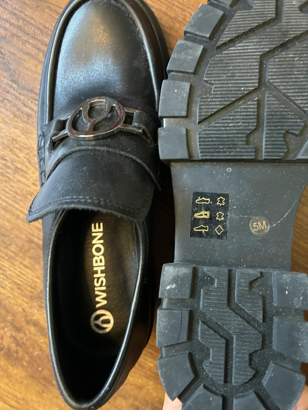 Black Wishbone Loafers- Size 5 - photo 4