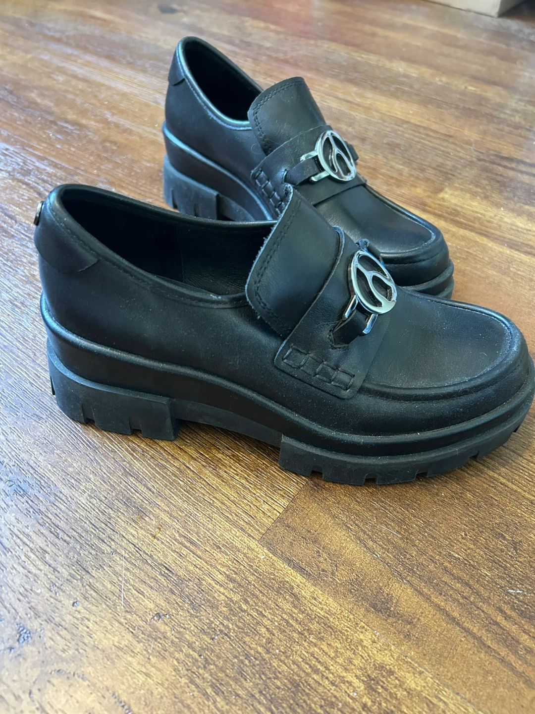 Black Wishbone Loafers- Size 5 - photo 2