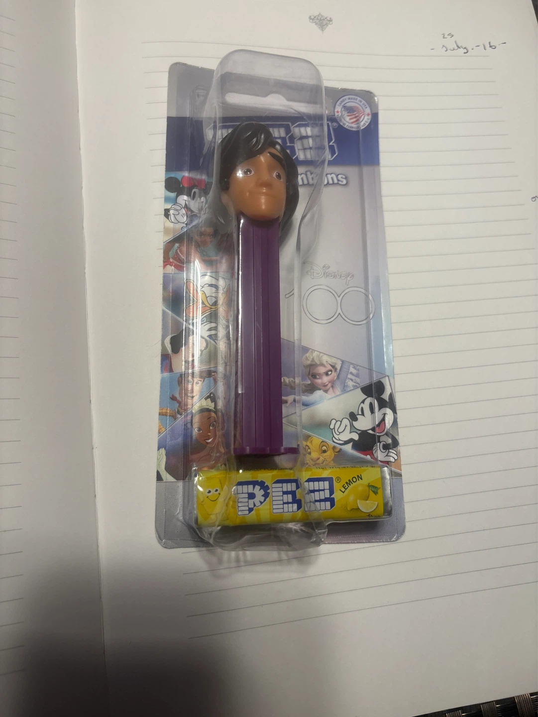 ⚽️PEZ Candy Dispenser - Disney Aladdin