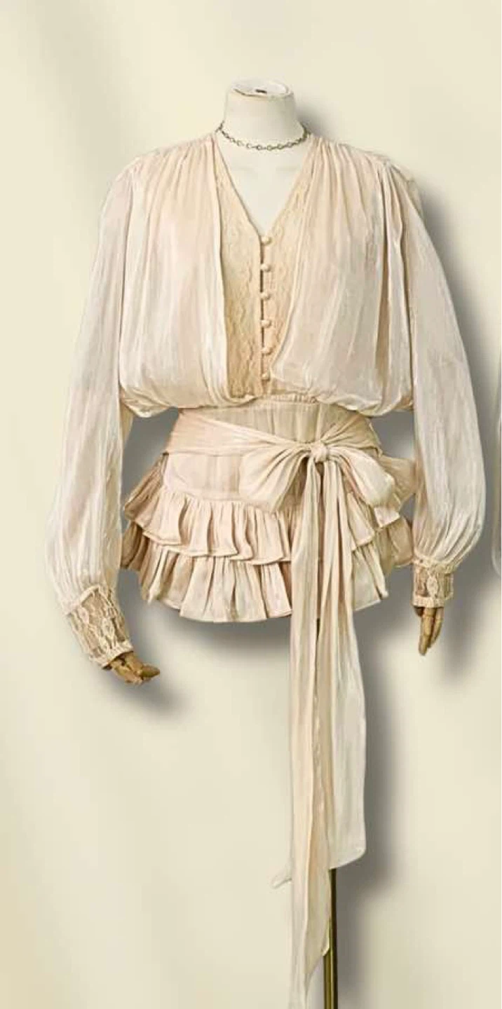 Starlight Set Champagne Blouse and Shorts - photo 2