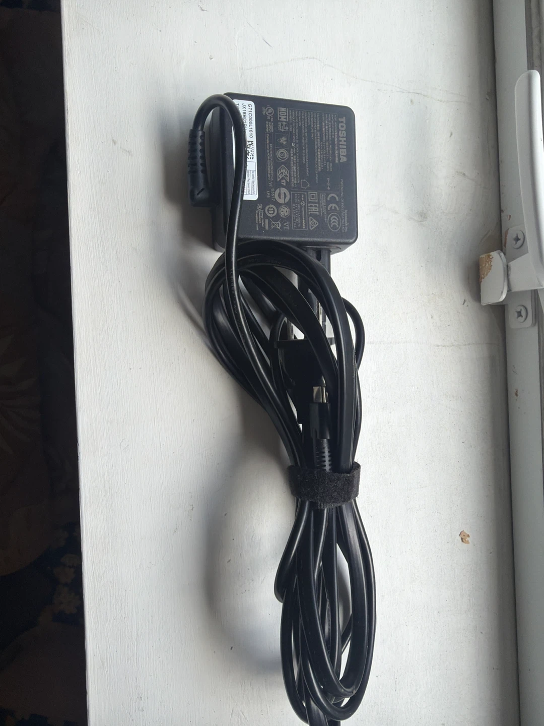 Toshiba Laptop Power Adapter PA5211U-1ACA - photo 2