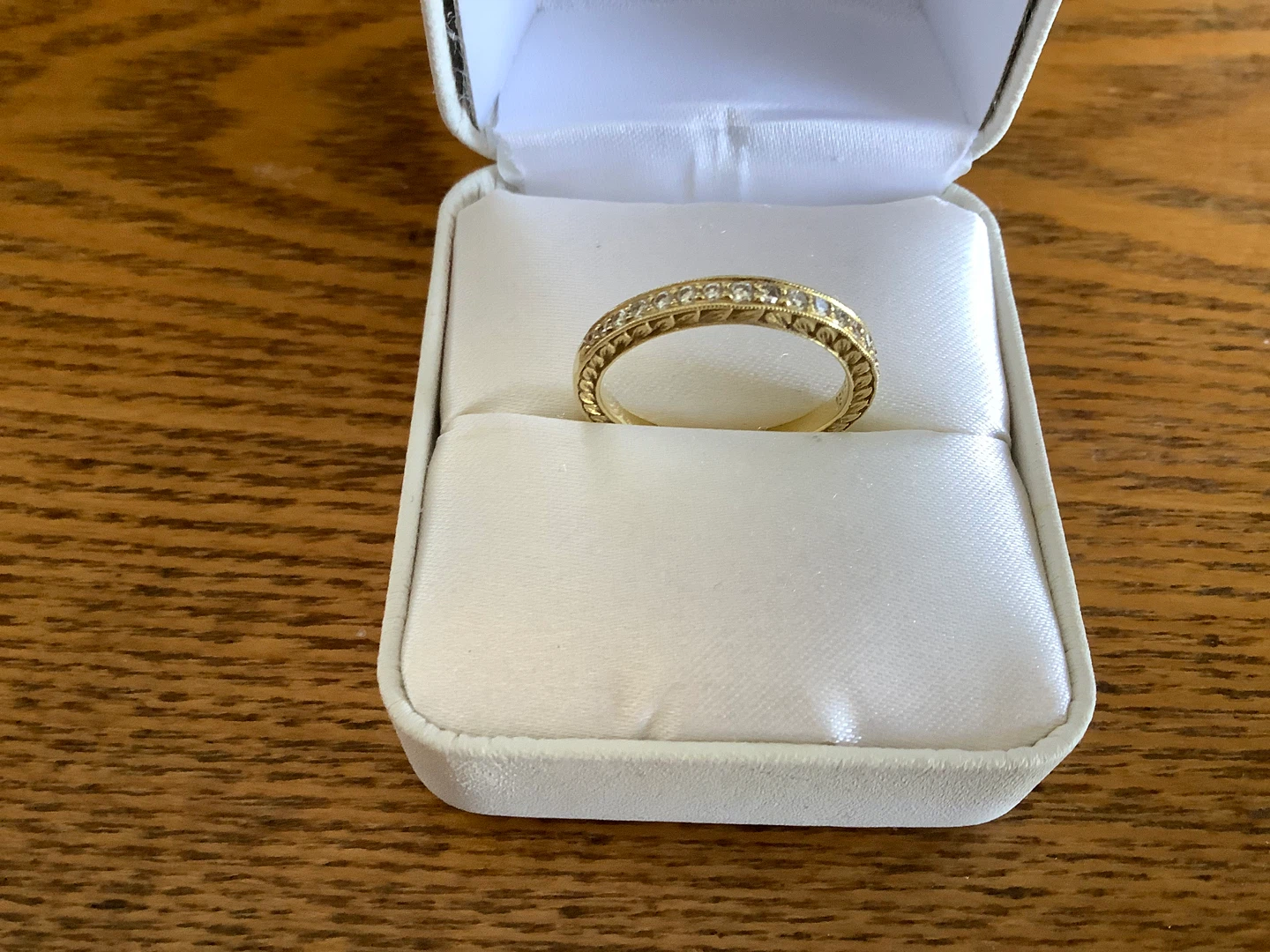 Scott Kay’s 19K 800 Y Gold Semi Eternity Band w 17 Diamonds 🐞