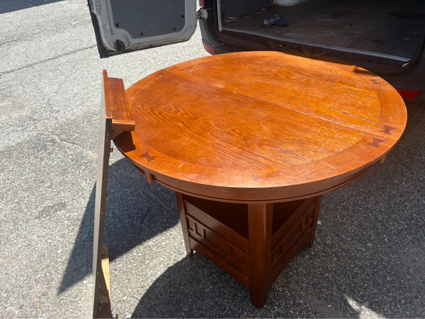 Free delivery used Round Drop Leaf Oak Dining Table - photo 5