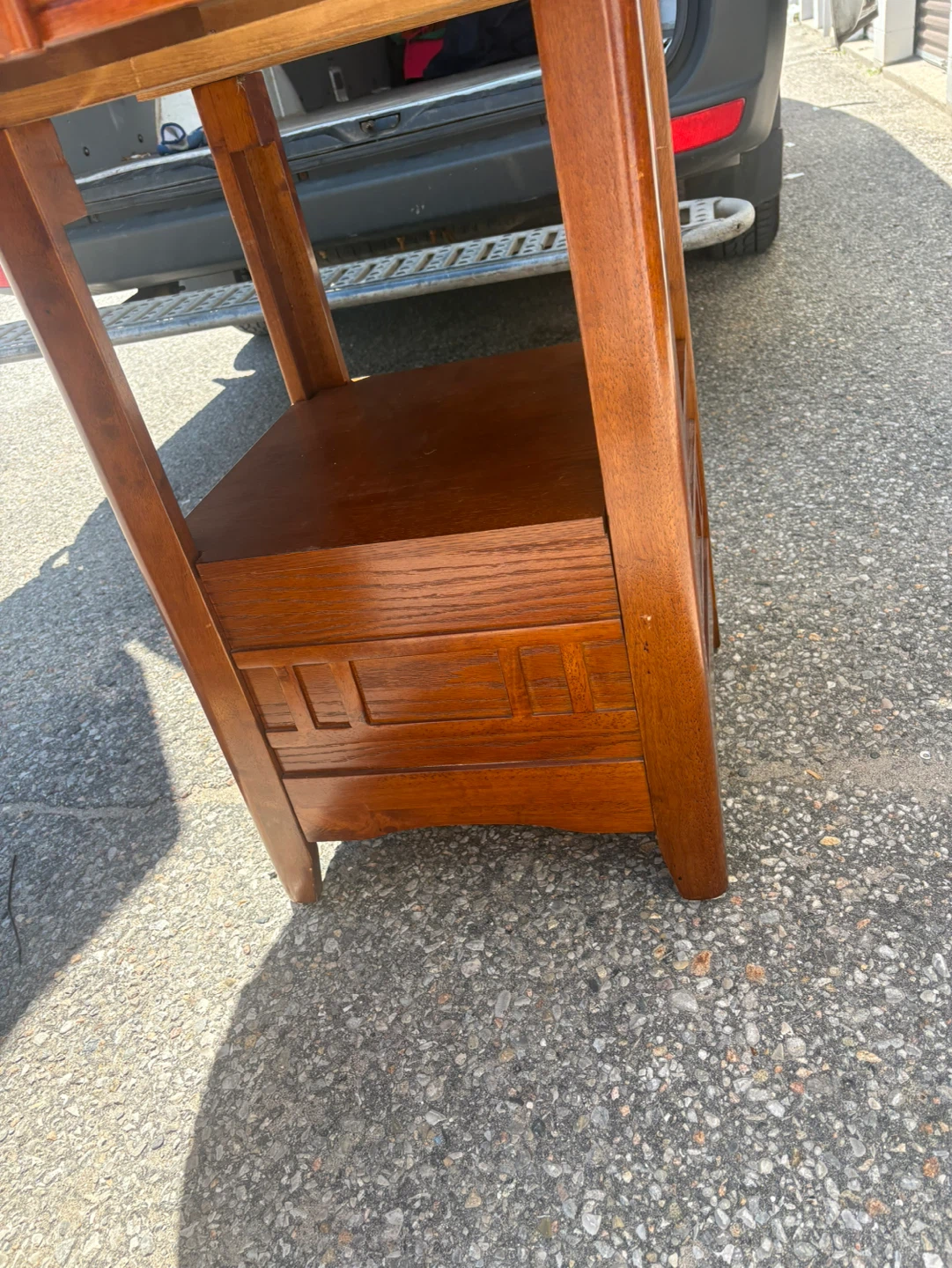 Free delivery used Round Drop Leaf Oak Dining Table - photo 3