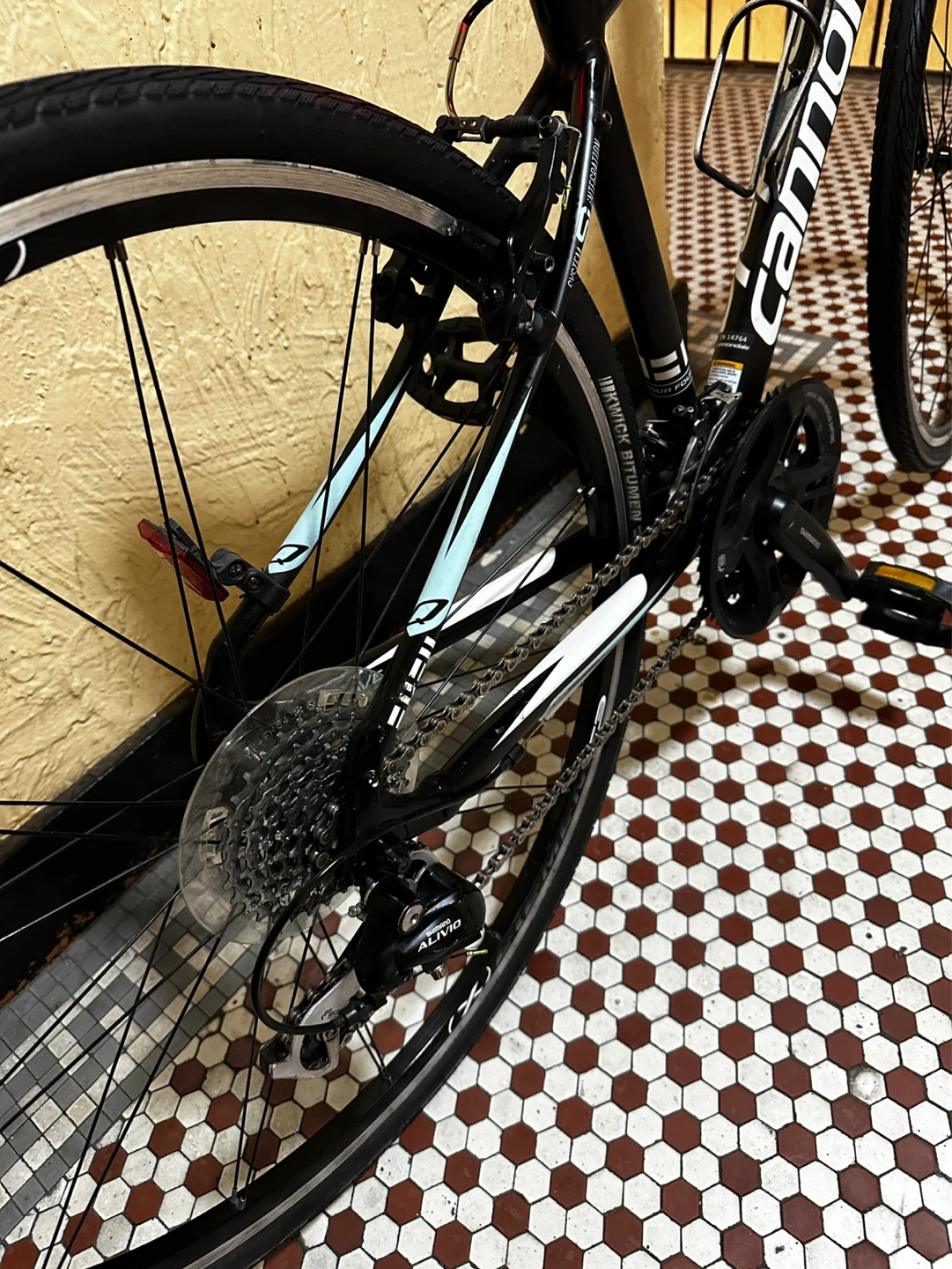 Cannondale Quick Hybrid Bike - photo 4