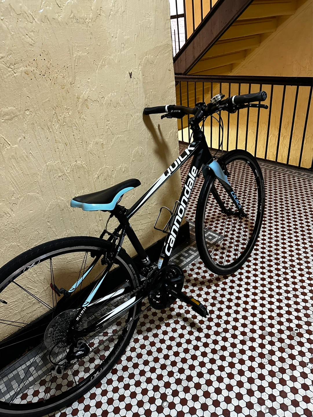 Cannondale Quick Hybrid Bike - photo 3