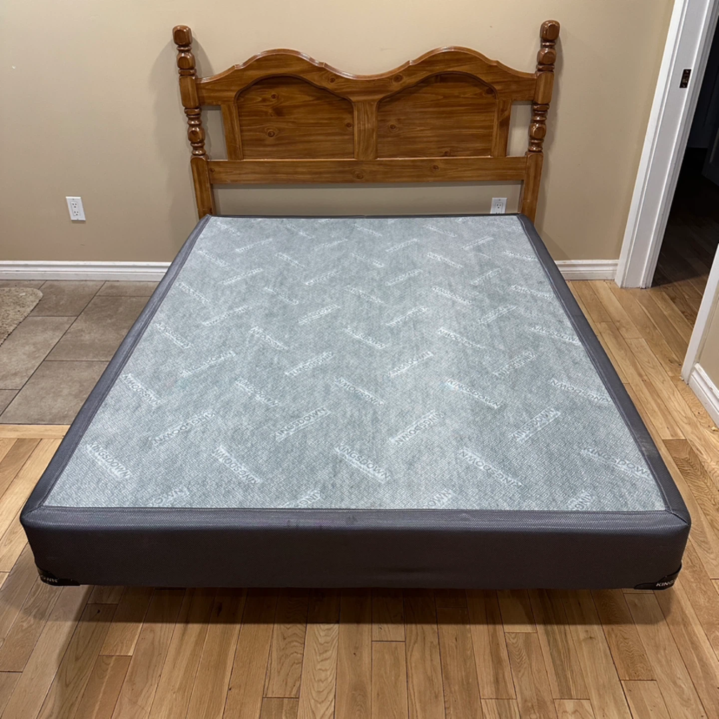Ideal Furniture Wood Queen Bed with Box Spring (CAN DELIVER)