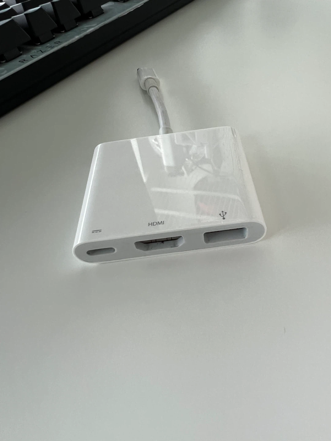 Apple USB-C Dongle HDMI USB-A USB-C Power delivery