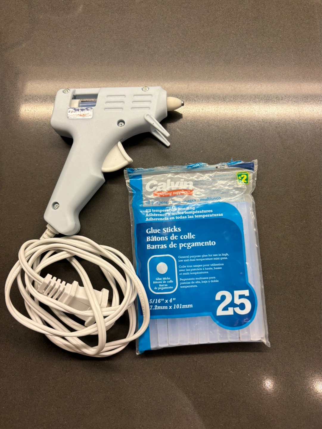 Calvin Glue Gun & Glue Sticks
