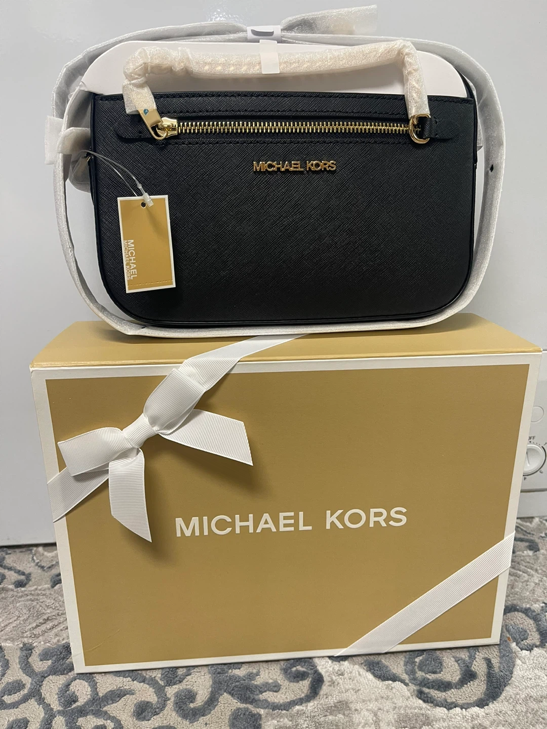 Michael Kors Jet Set Item Black Leather Camera Bag