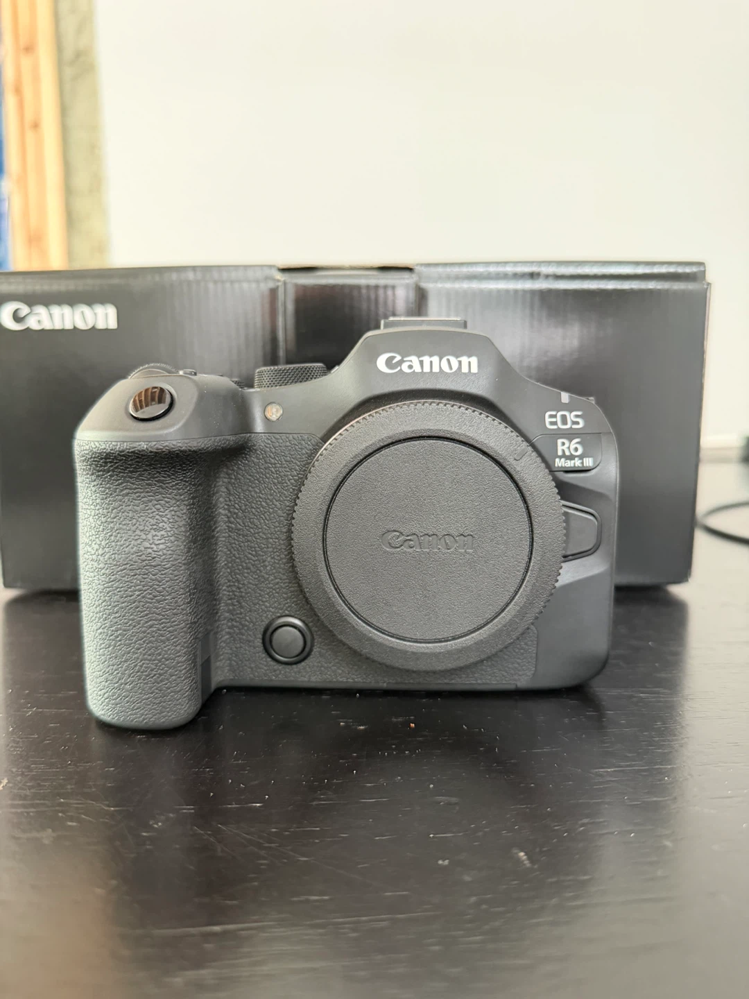 Canon R6 Mark III - 1 month old, like new