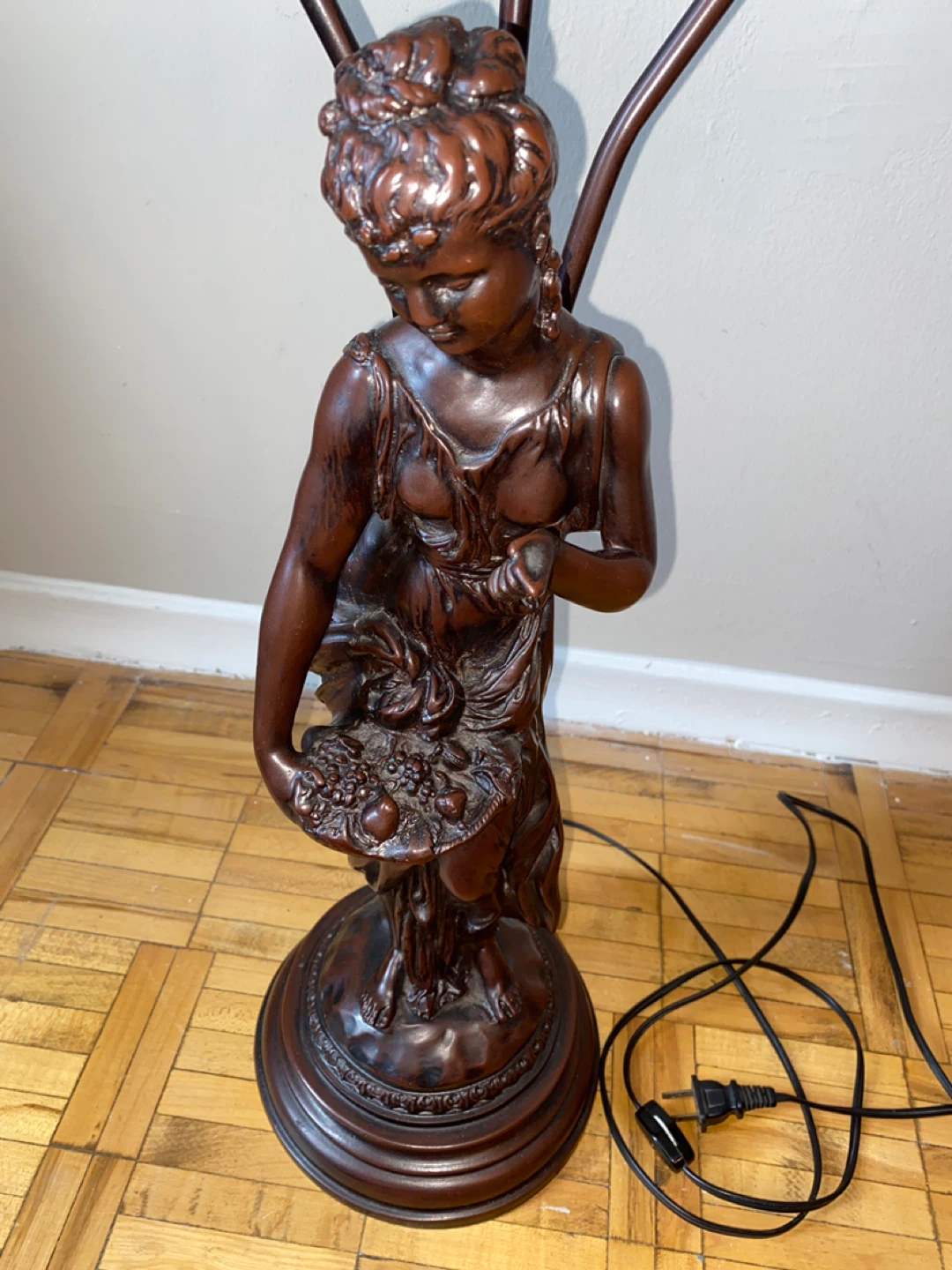 Vintage Art de France Figural Table Lamp with 3 Shades - photo 2
