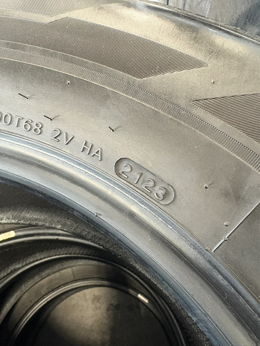 Hankook Kinergy GT Tires 255/65R18 - photo 5