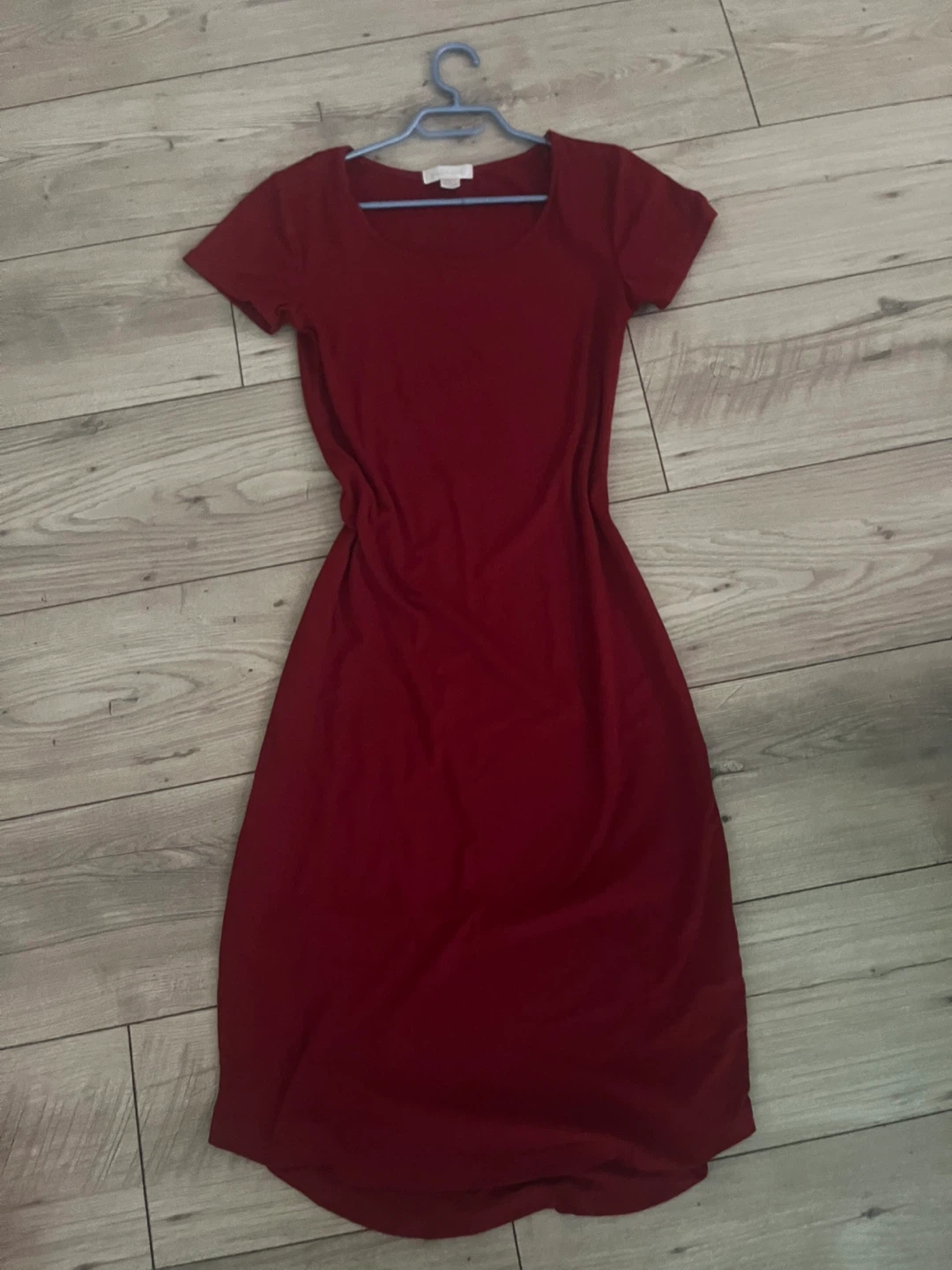 Magazine Red Midi Dress Size M ⚽️