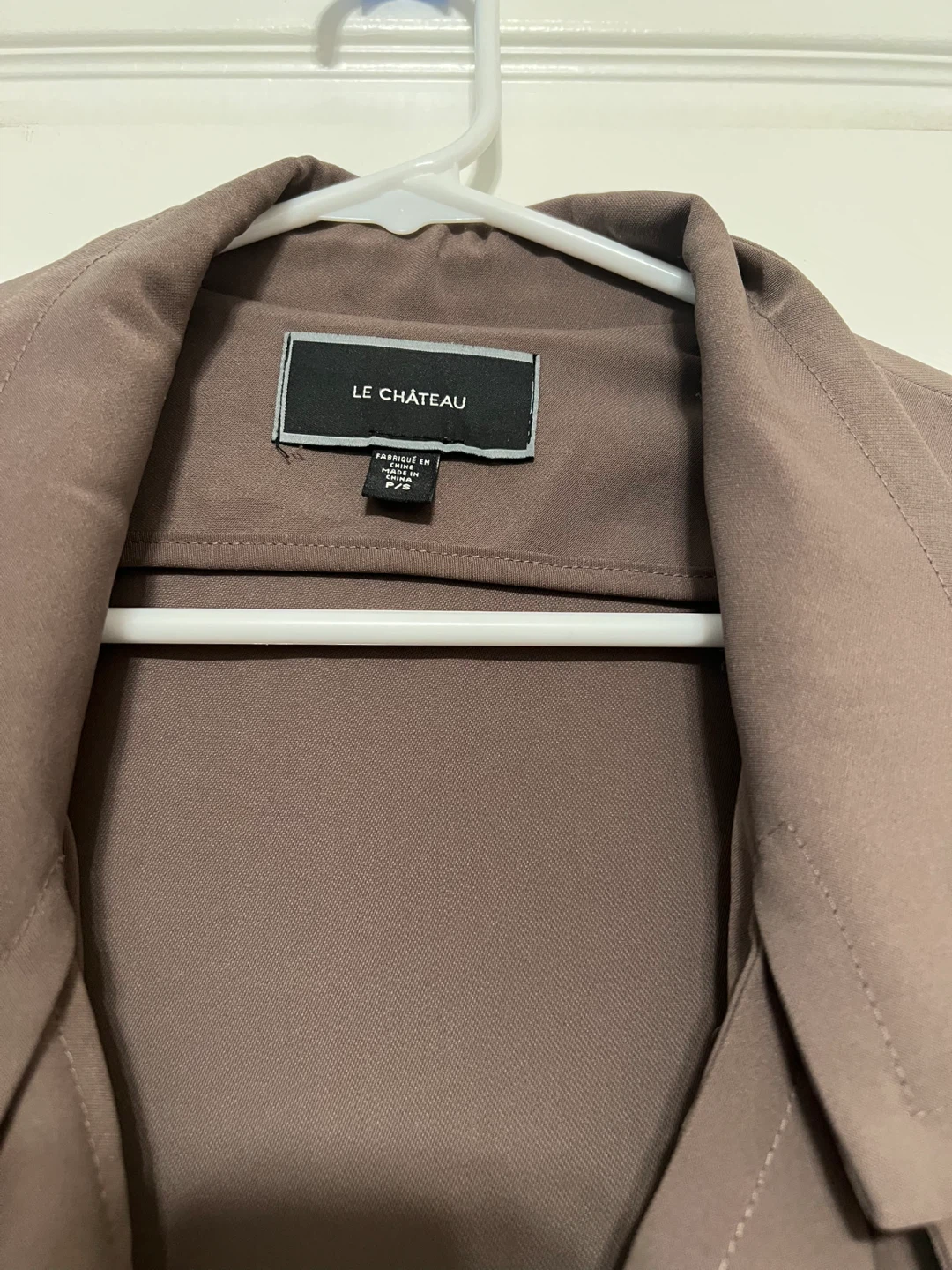 ⚽ LE CHÂTEAU Brown Lightweight Jacket - Size P/S - photo 2