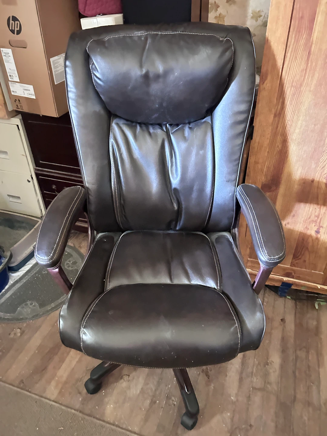 ⚽️ Brown Faux Leather Office Chair
