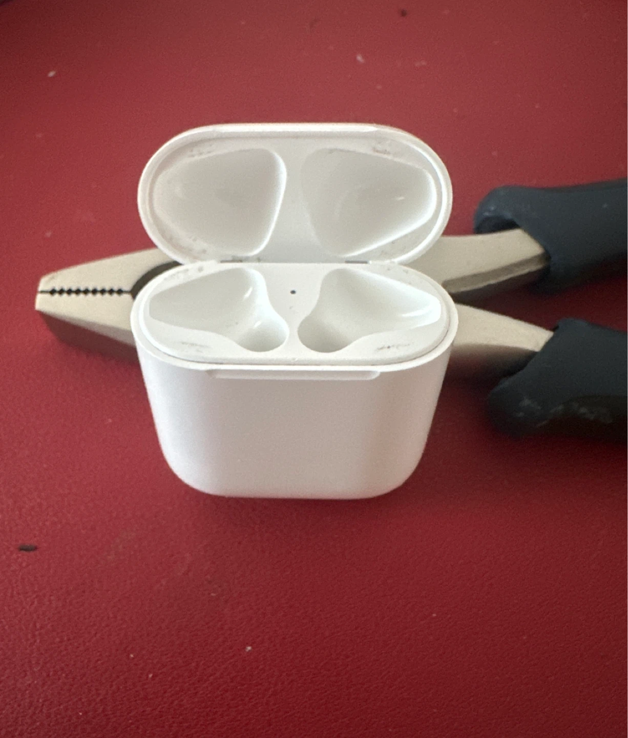 AirPods 1 Charging Case