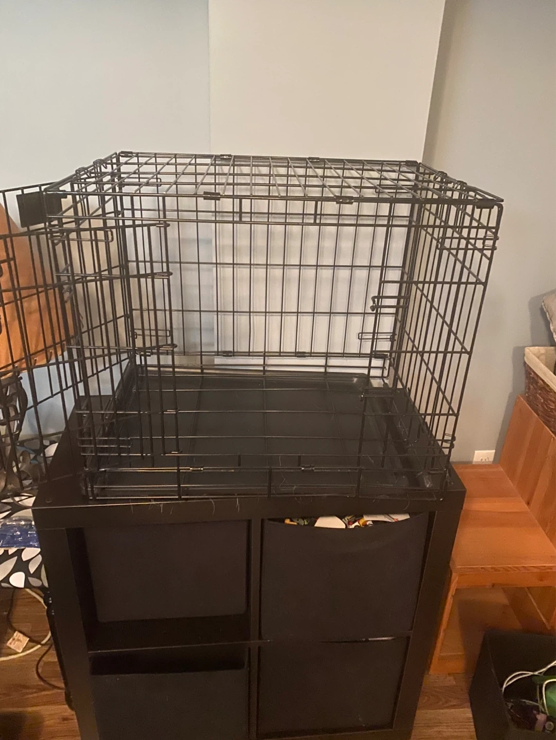 Black Metal Dog Crate