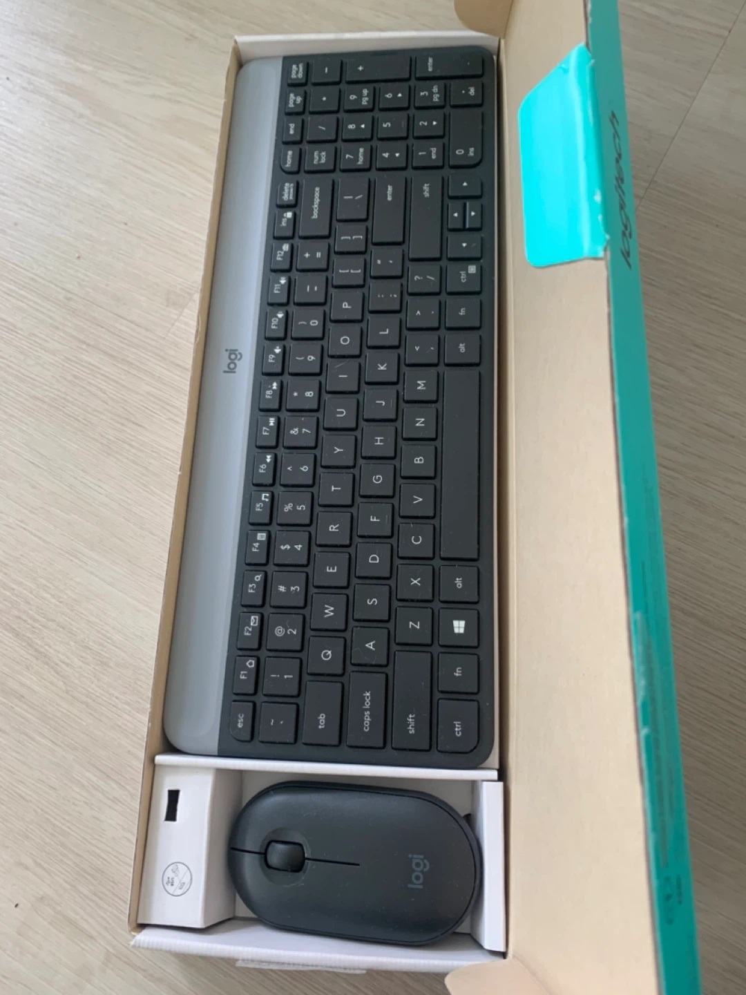 Logitech Wireless Combo MK470 Keyboard and Mouse Set ⚽ - photo 2