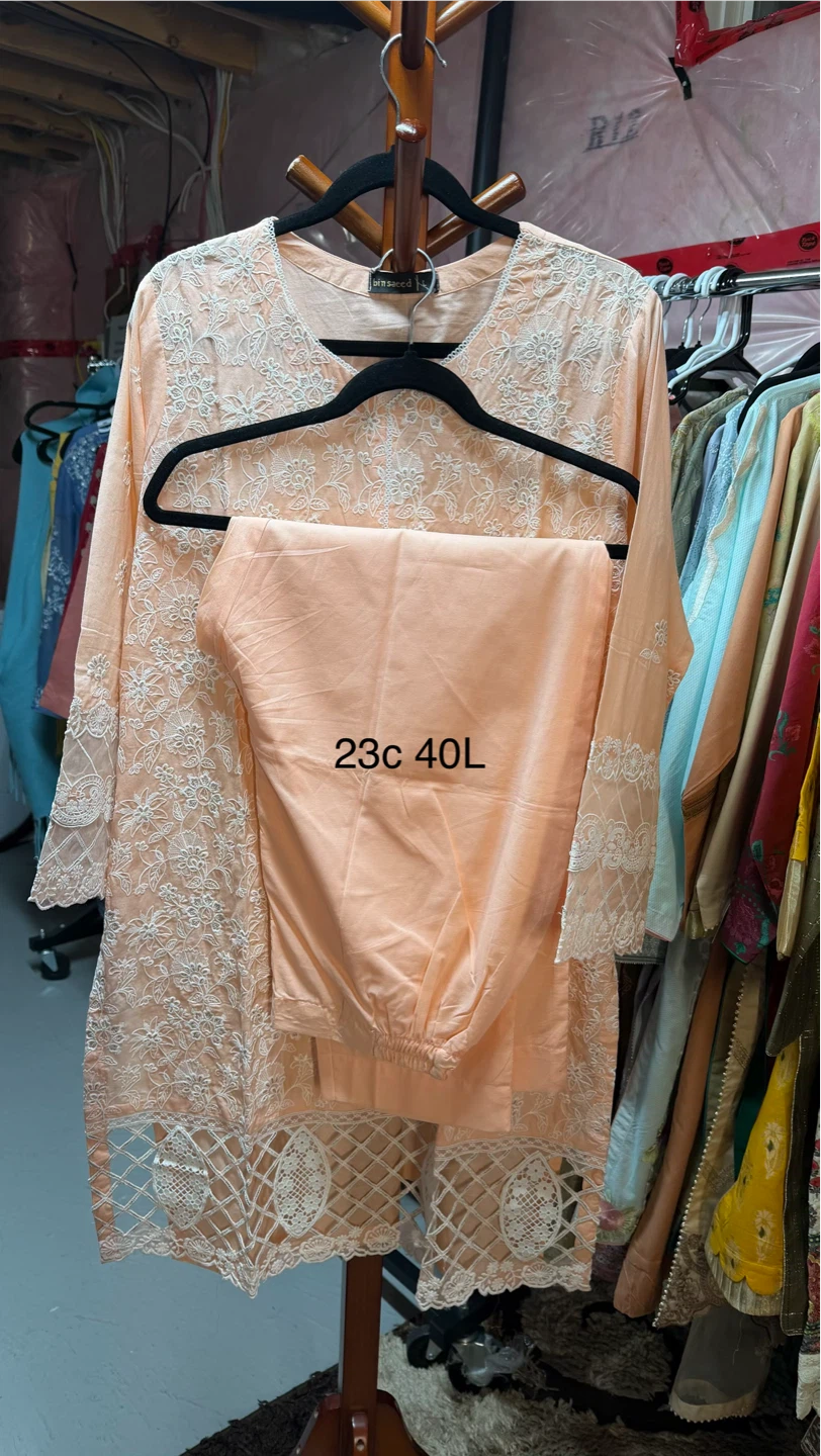 Bin Saeed Brand Peach chikankari Kurti Pant Set with Dupatta - photo 5