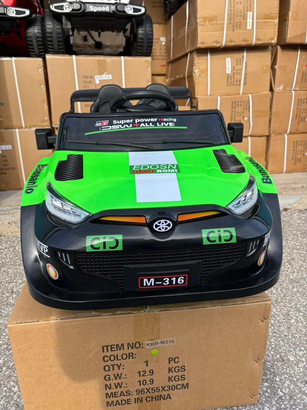 Brand new in the box Kids Ride-On Electric Car Green - photo 2
