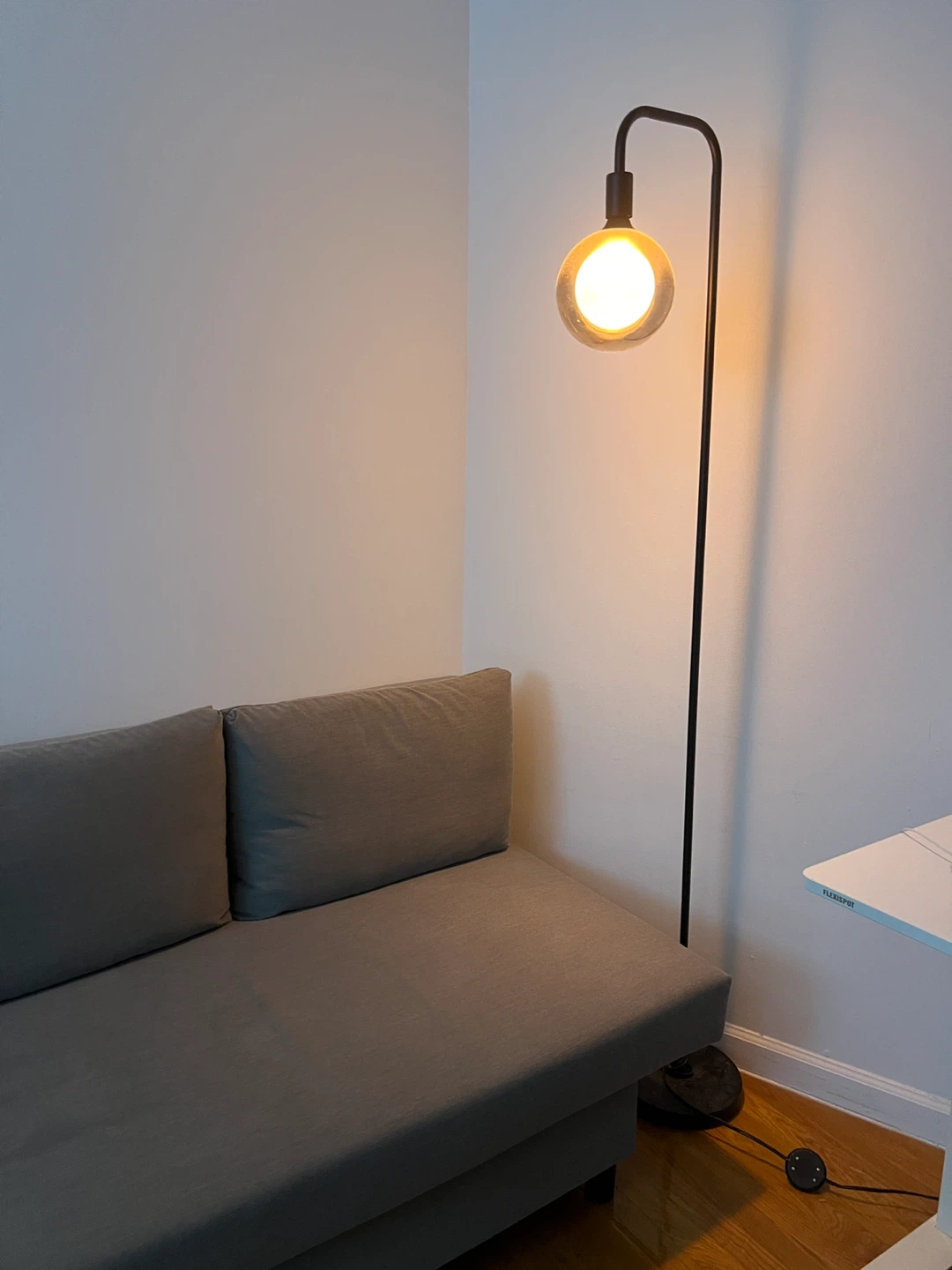 Black Arc Floor Lamp