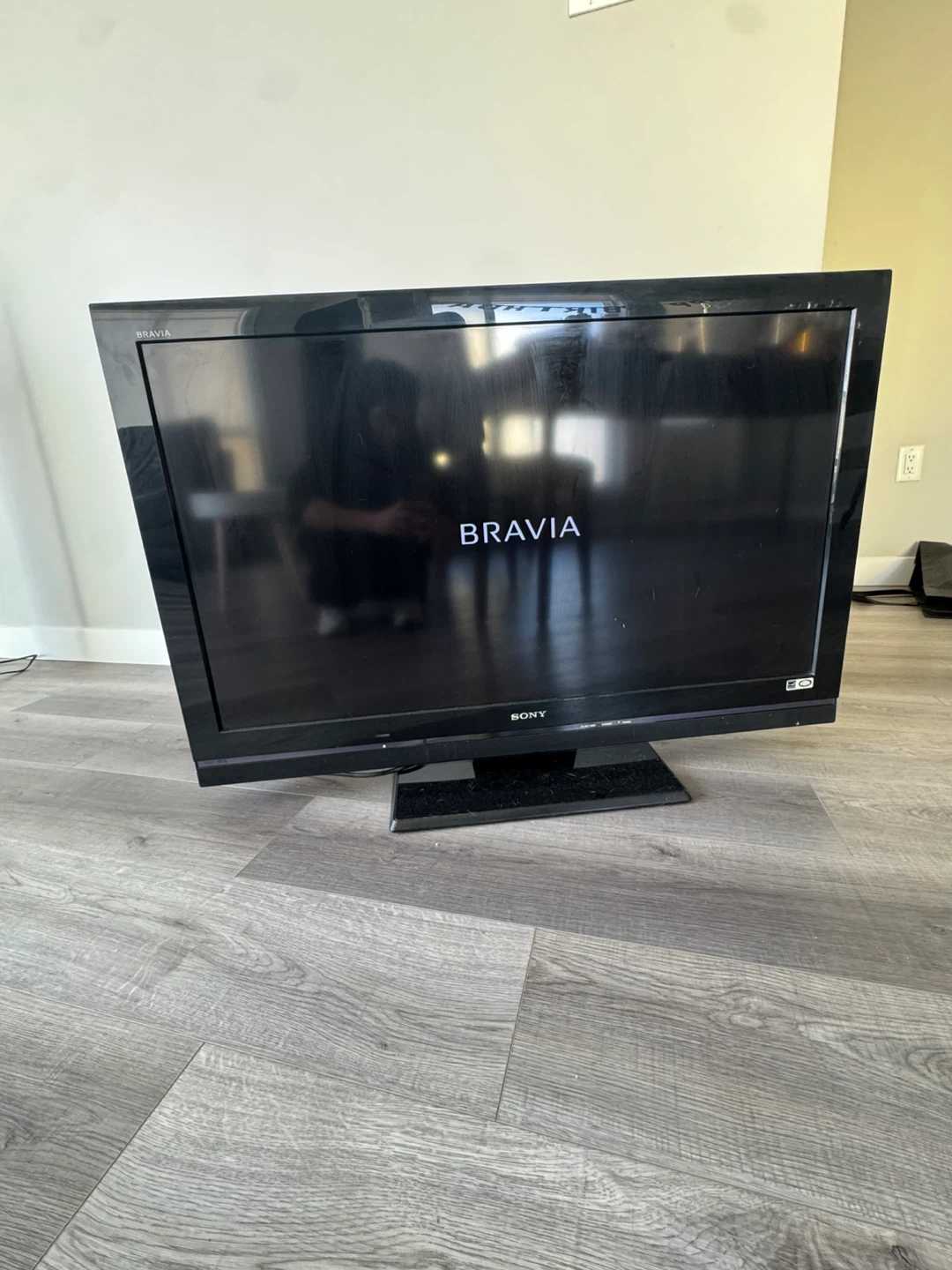 Sony BRAVIA TV - photo 2