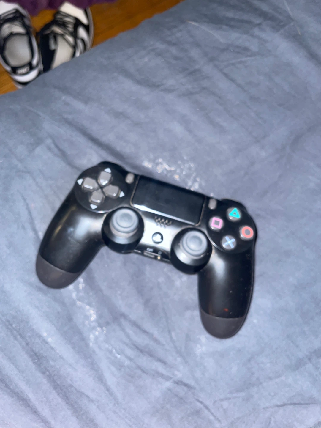 2x PlayStation 4 Controllers (Black & Red) - photo 2