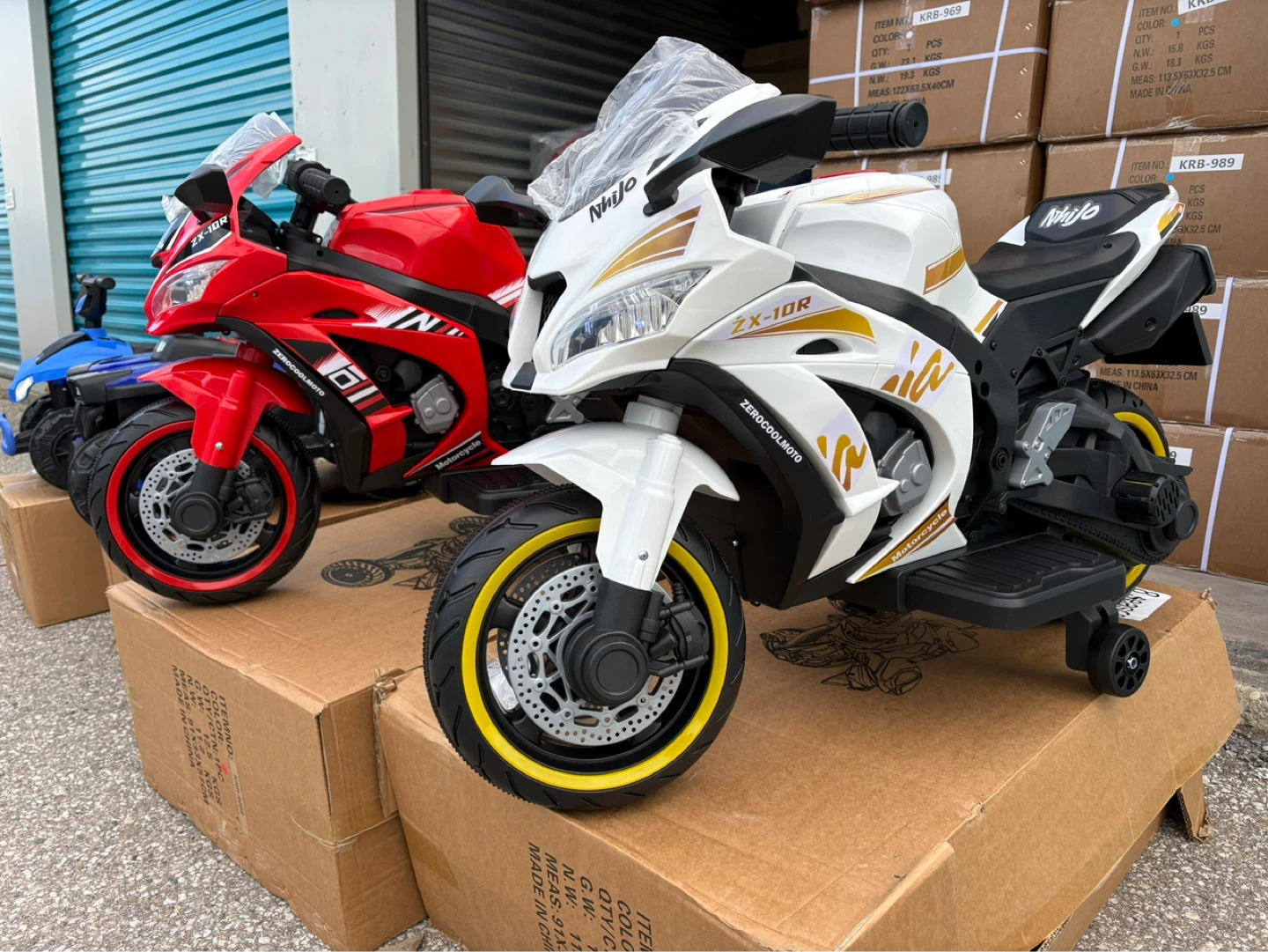 Kids Red ZX-10RR Electric Motorcycle Ride-On Toy steering at 90 - photo 3