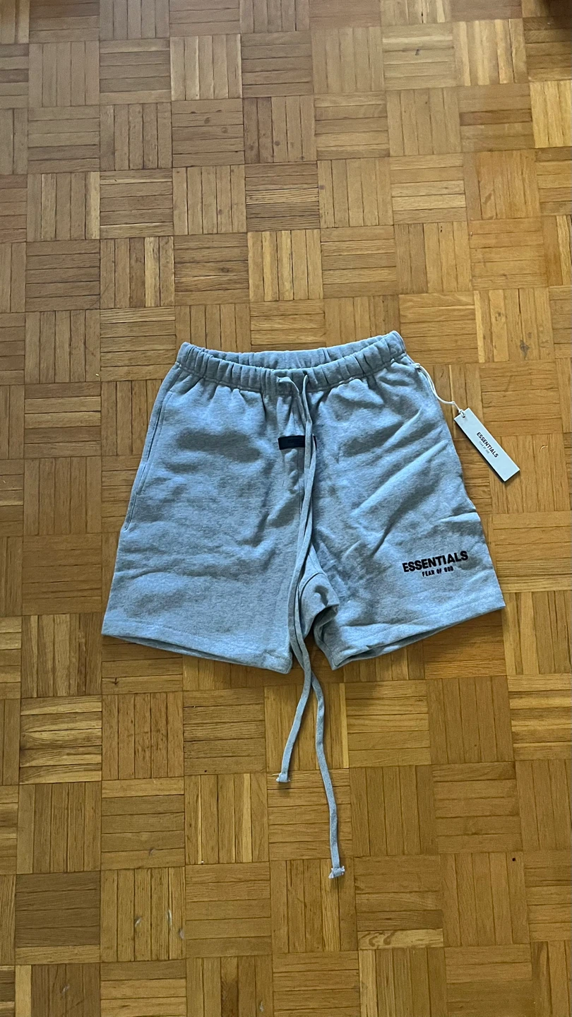 Darkoatmeal Essentials Shorts