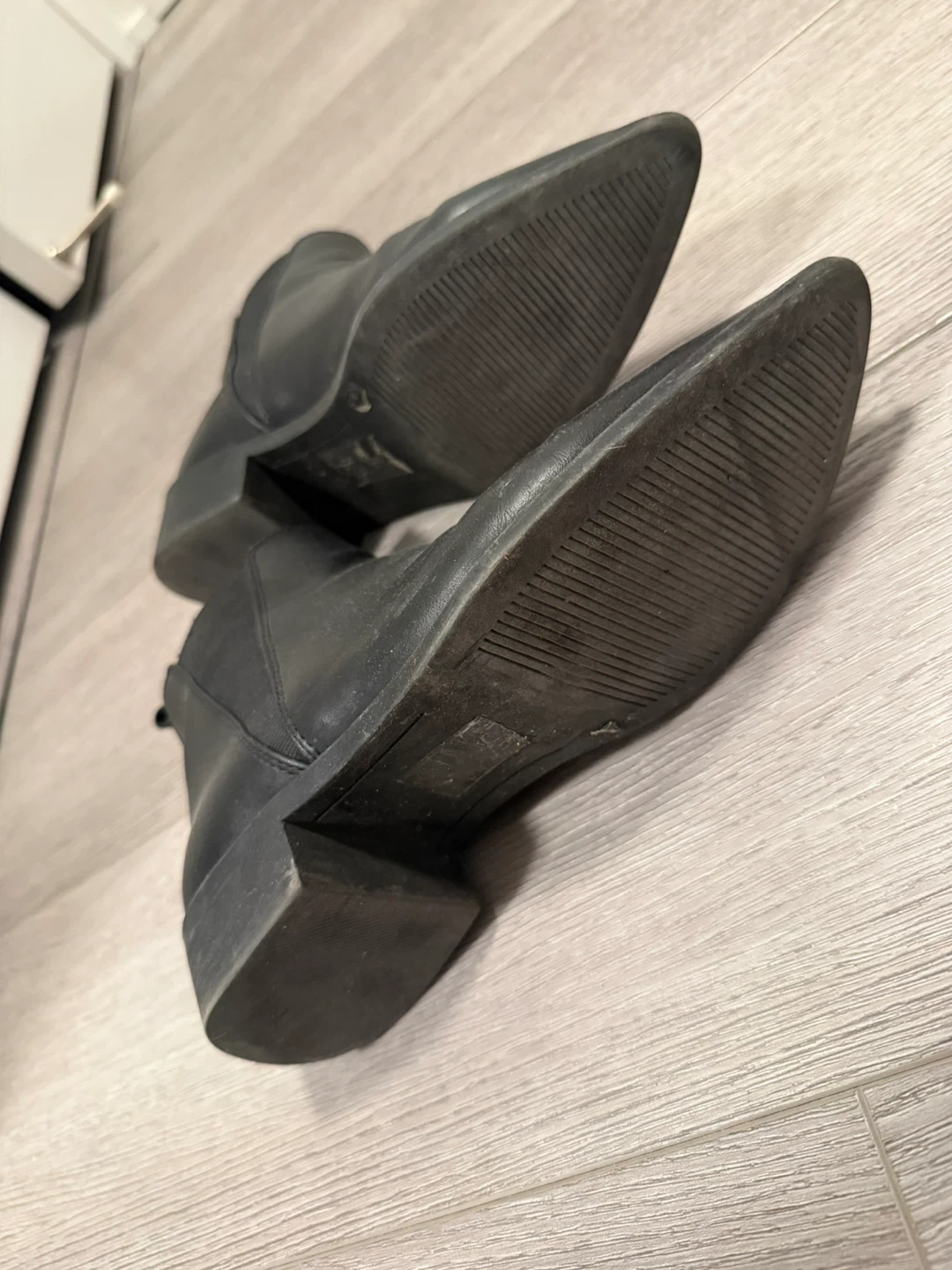 Size 38 booties - photo 3