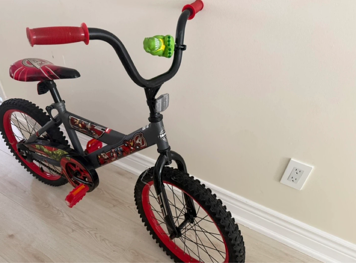 18” Avengers Kids' Bike - photo 2