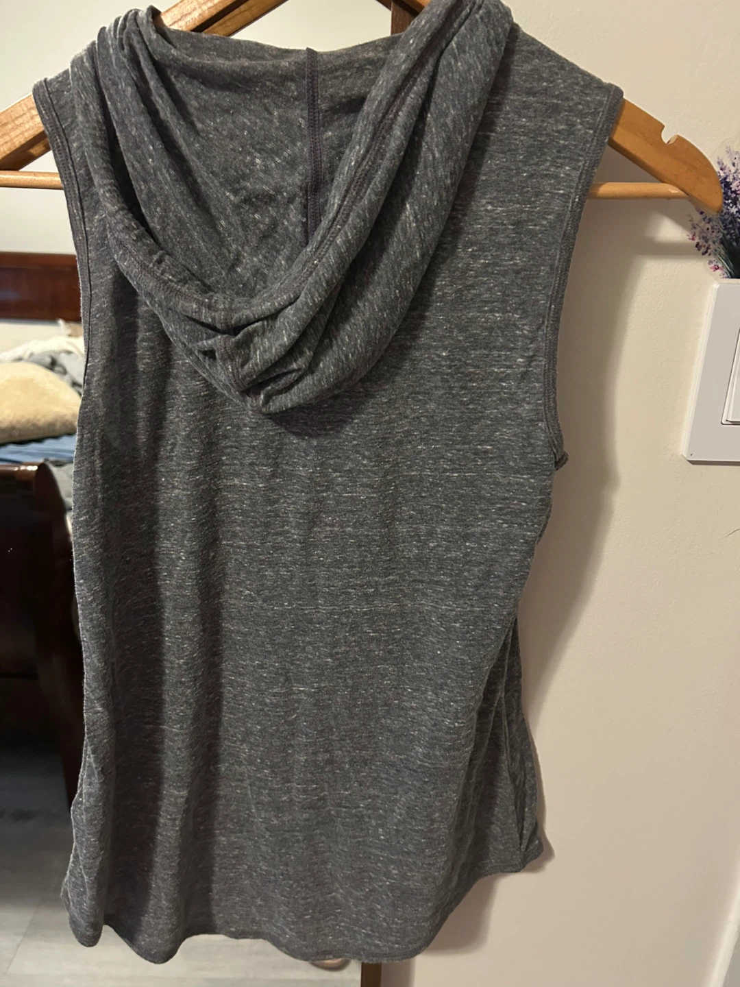 Old Navy Grey Sleeveless Hoodie Tank Top ⚽️ - photo 4