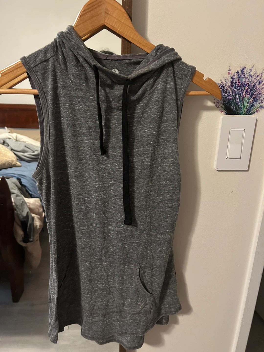 Old Navy Grey Sleeveless Hoodie Tank Top ⚽️