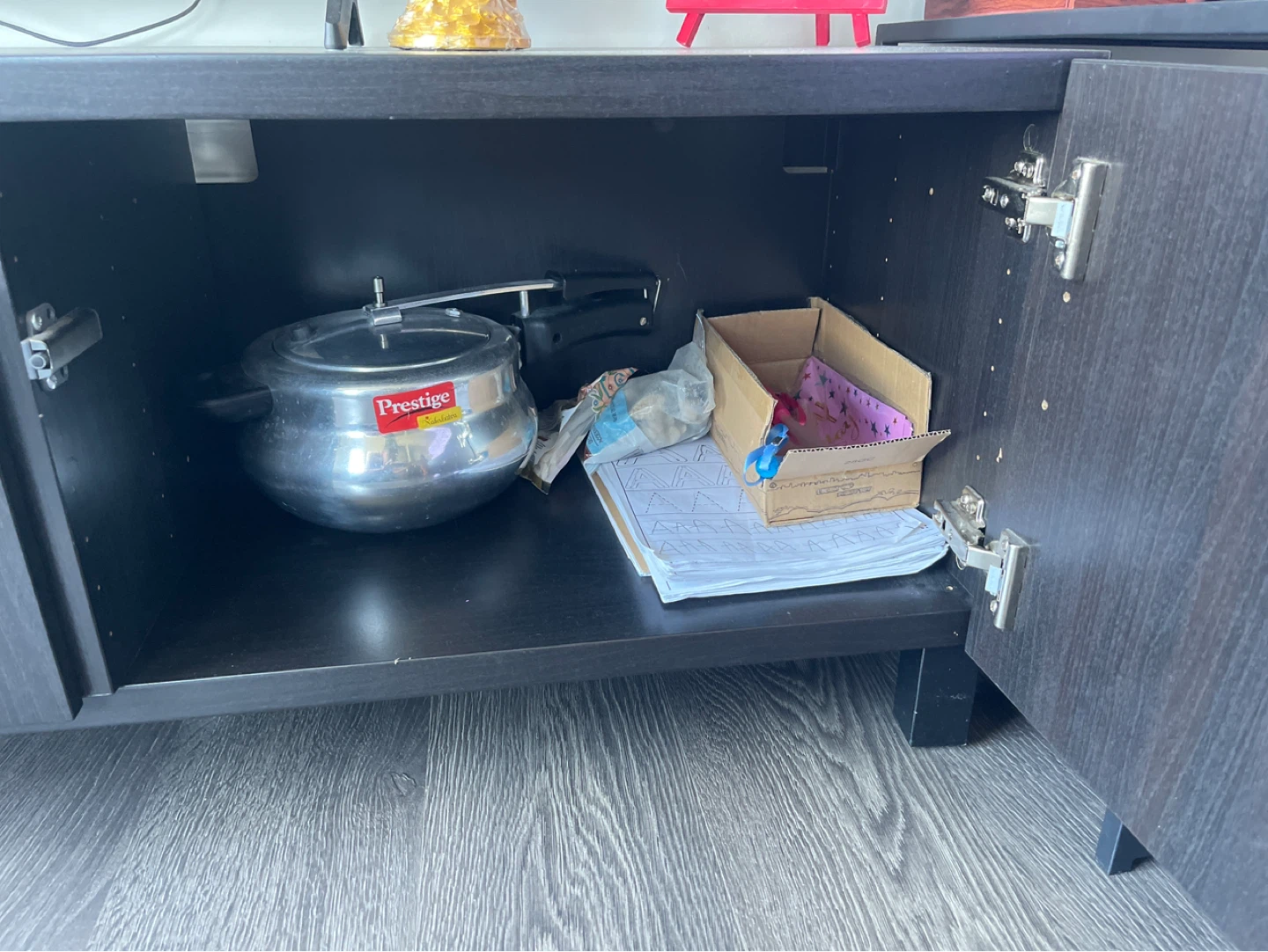 TV stand - photo 2