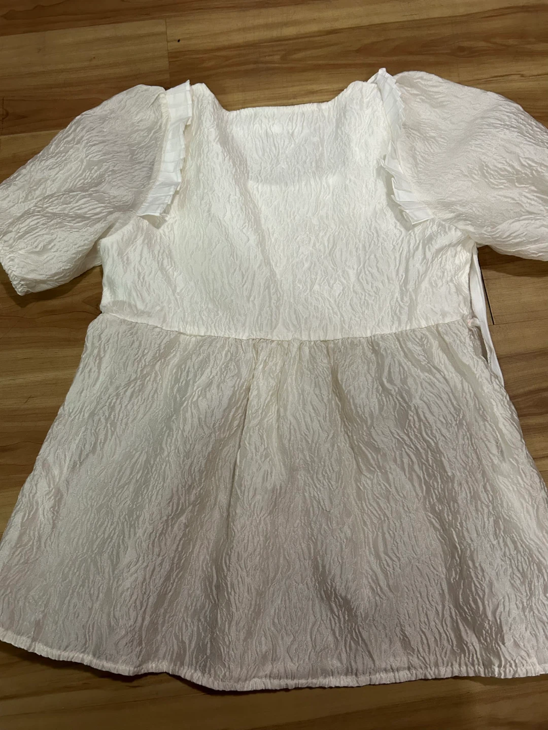 White textured puff sleeve top ⚽️ - photo 2