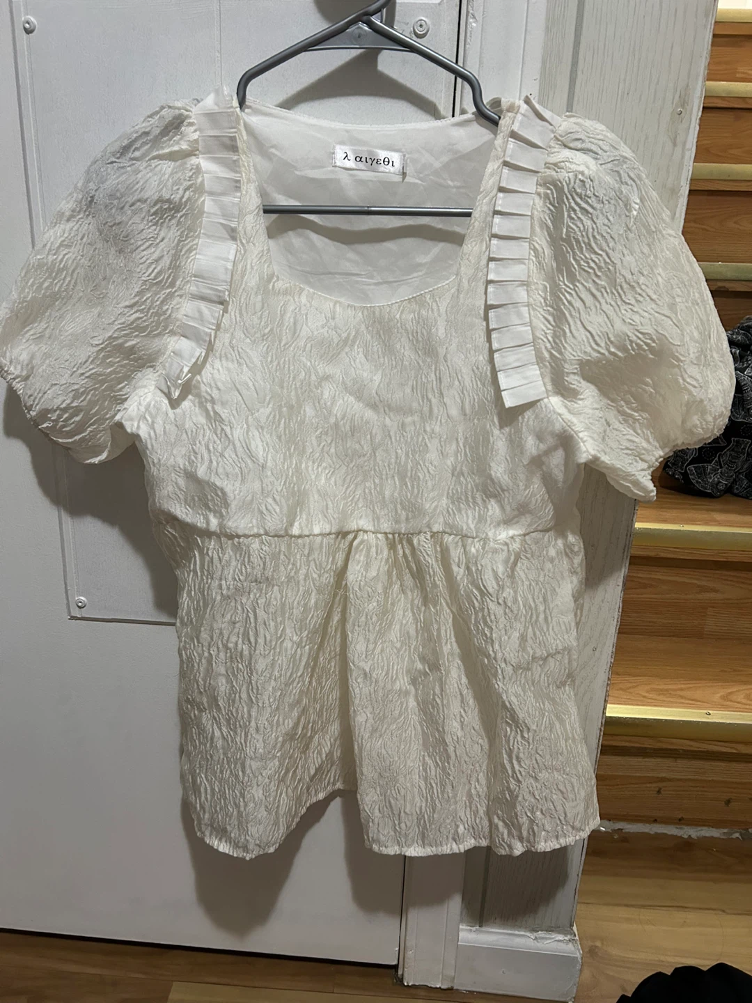 White textured puff sleeve top ⚽️ - photo 3