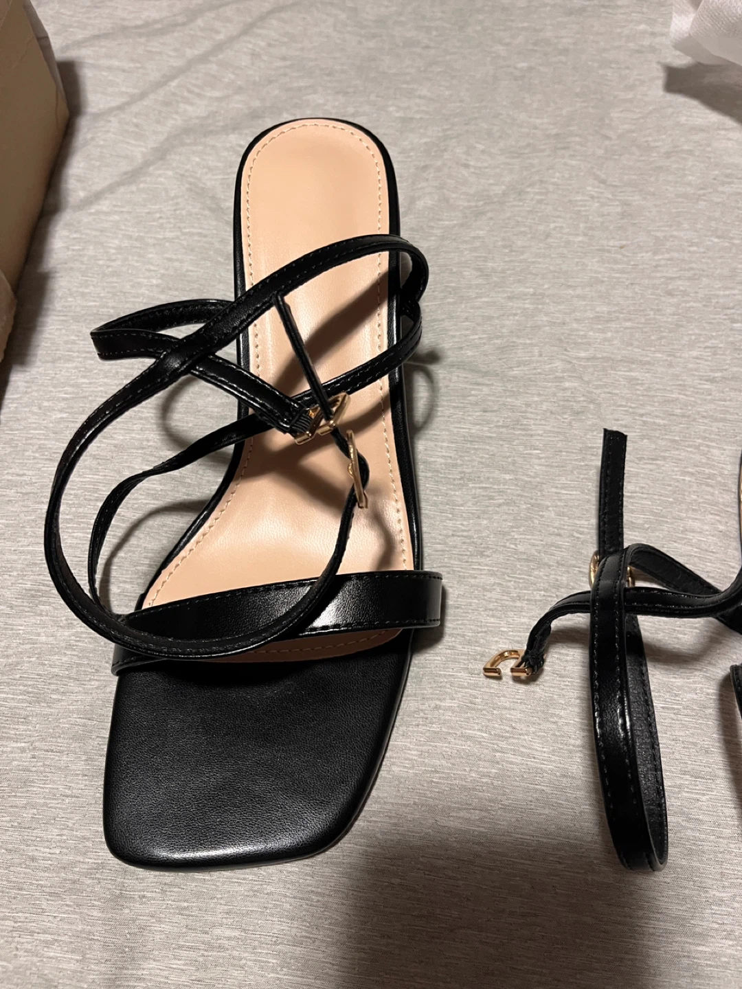 ⚽ Strappy Heeled Sandals - photo 2