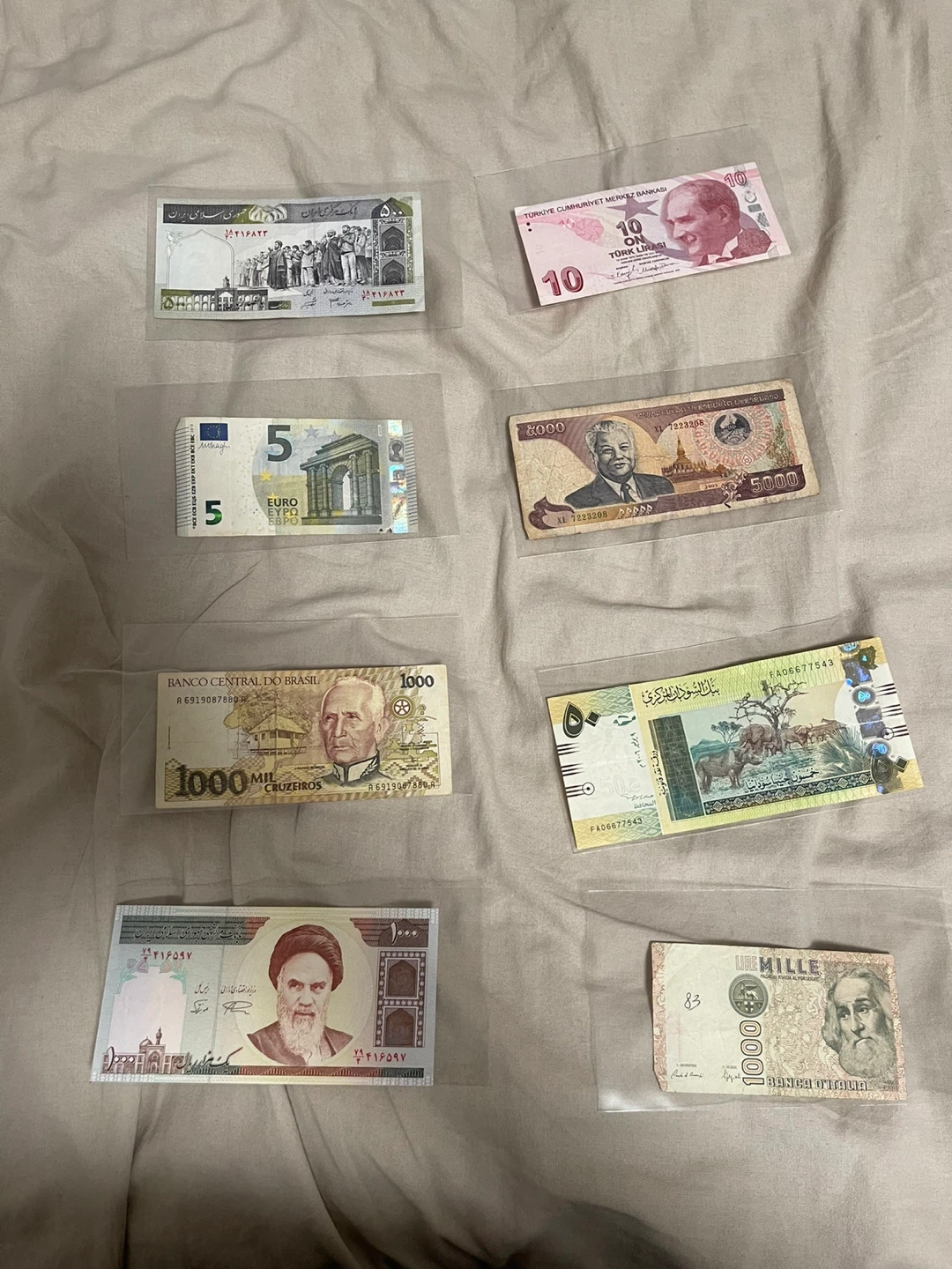 ⚽ Assorted Banknotes - International Currency Collection - photo 2
