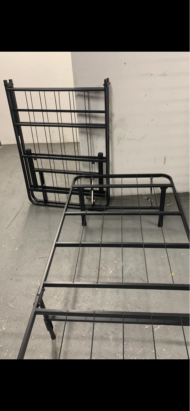 2 Twin Foldable Metal Beds - photo 2