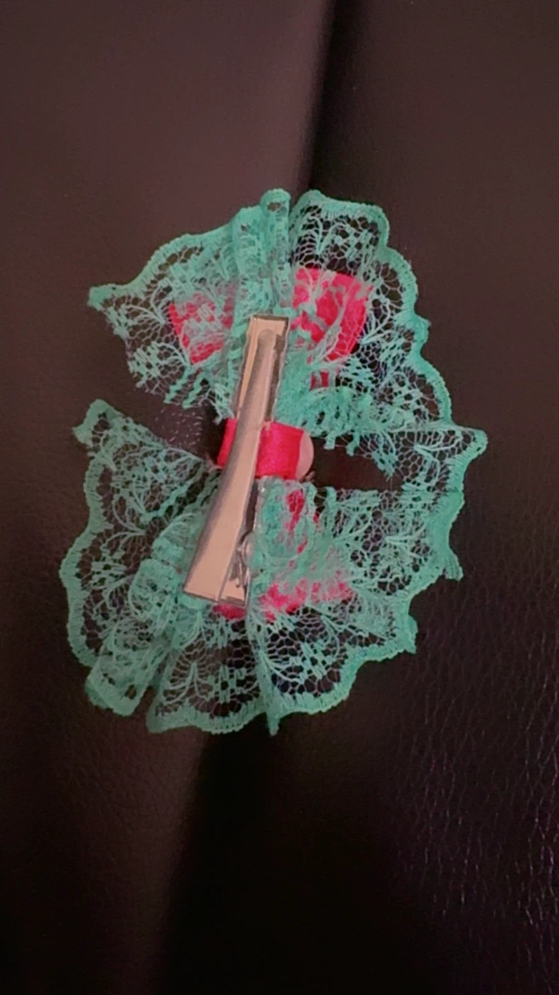 ⚽ Teal Lace Bow Hair Clip with Pearl Accent - photo 2