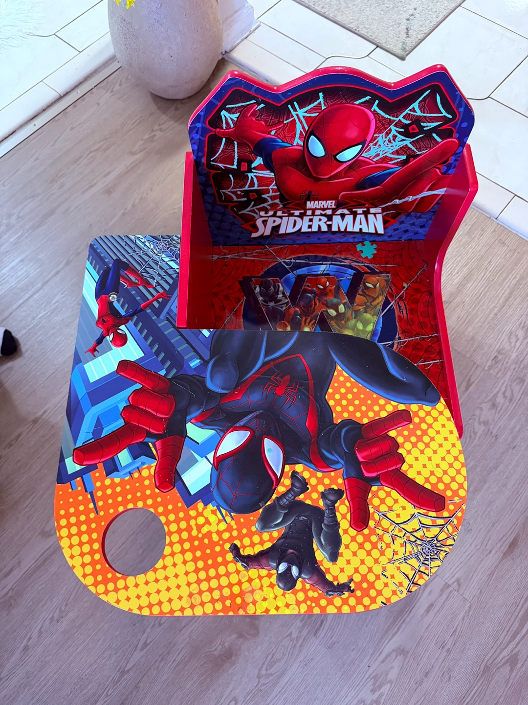 Marvel Ultimate Spider-Man Kids Desk and Chair Set