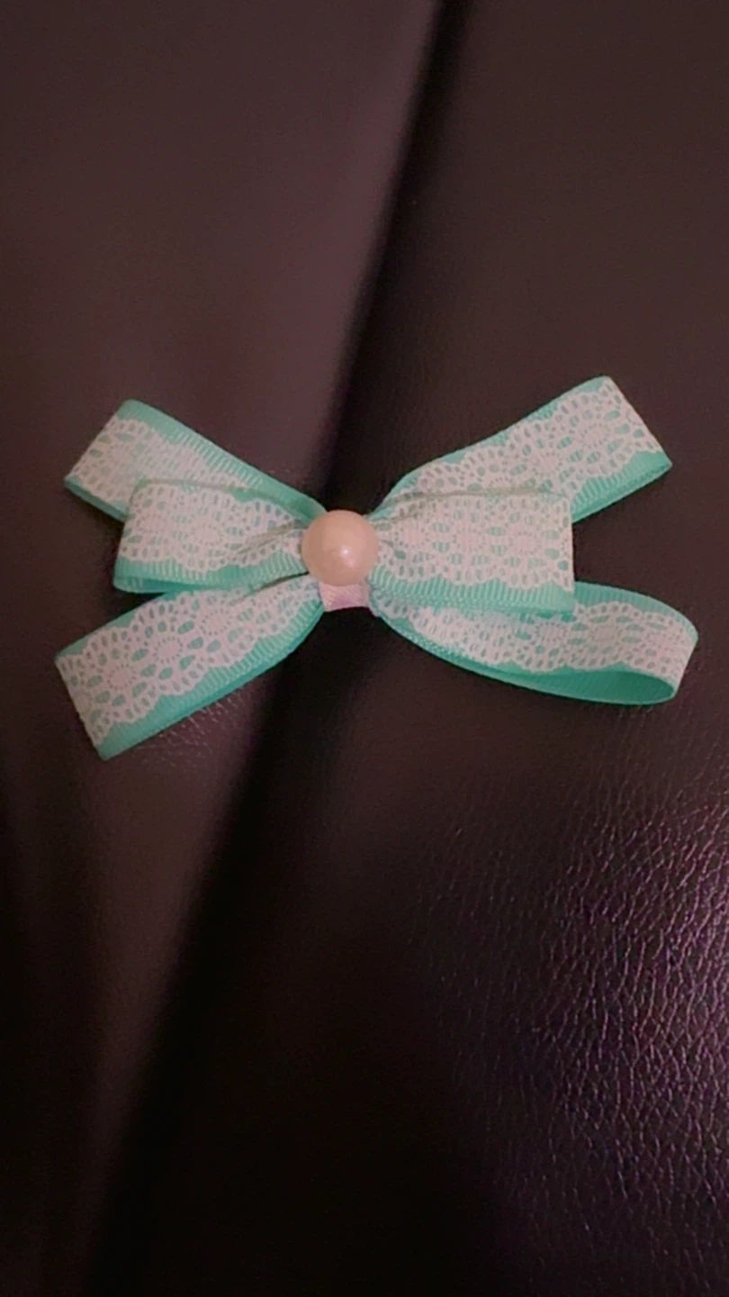 ⚽ Mint Green Lace Ribbon Hair Bow