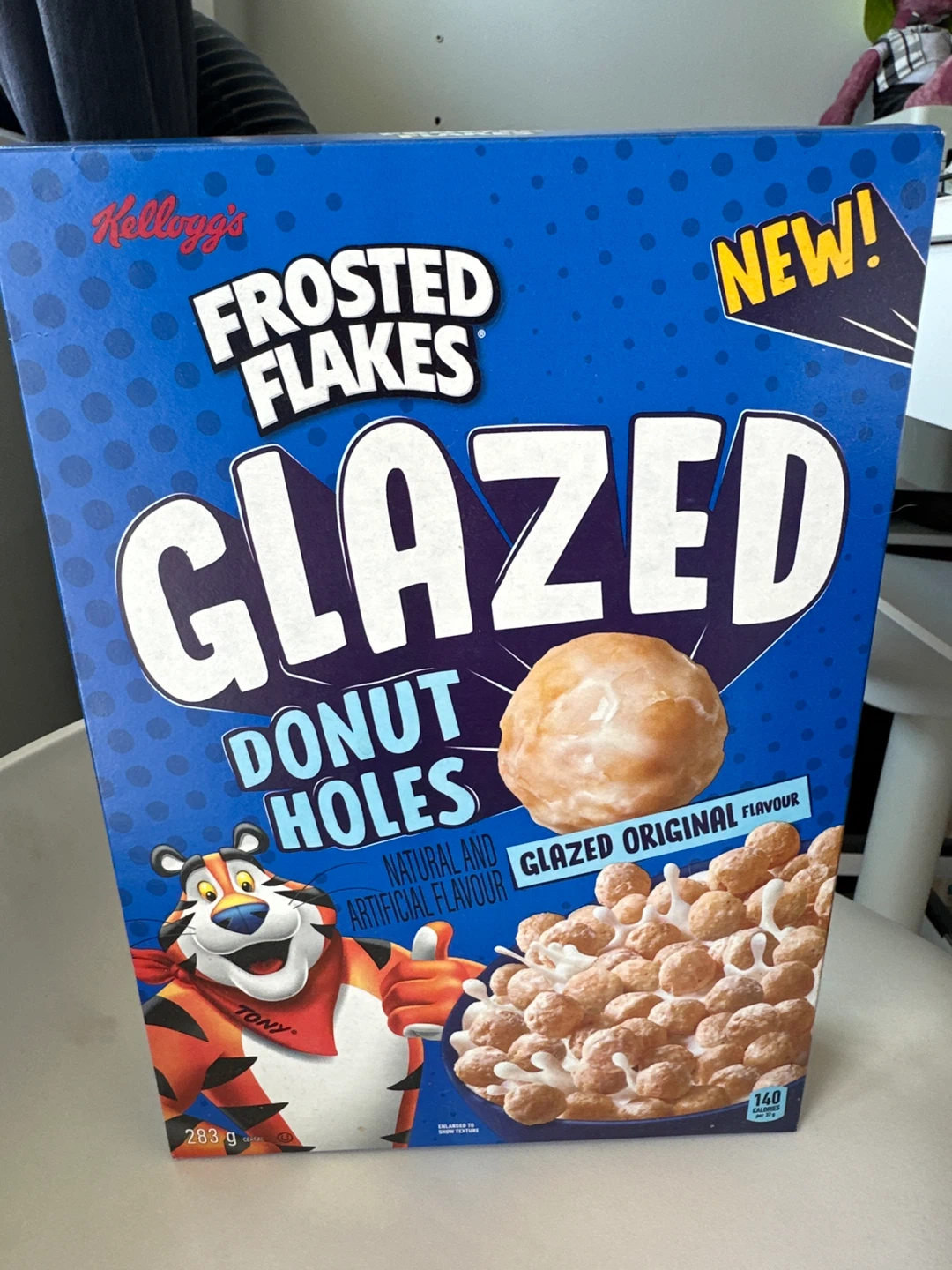 Kellogg's Frosted Flakes Glazed Donut Holes Cereal⚽️