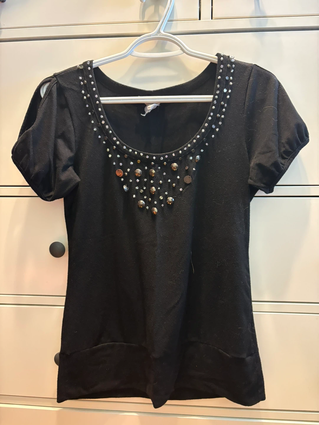 Women’s Top Size Small  $3 firm