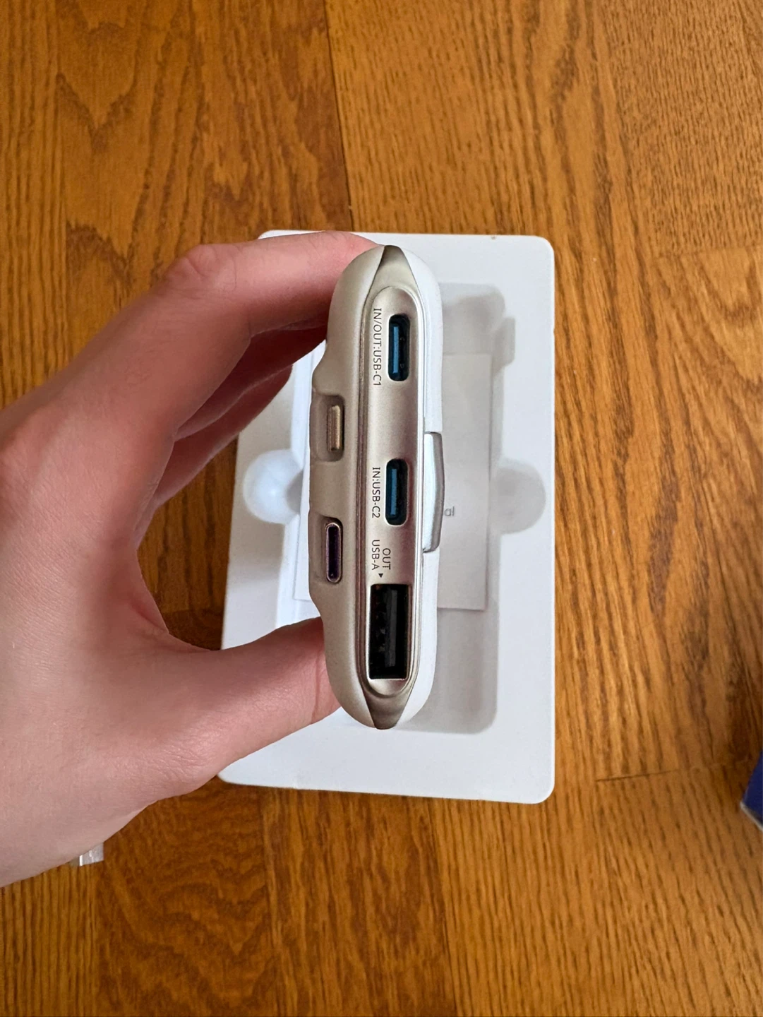 Power Bank with Built-in Cables - photo 3