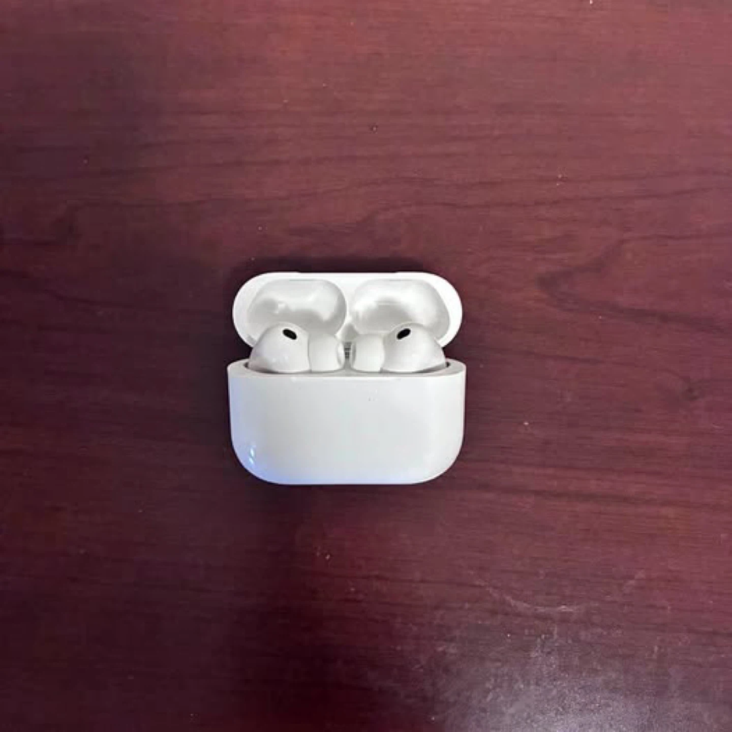 ⚽  Apple AirPods Pro (3rd Gen)